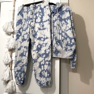 Z supply light tie-dyed wash lounge set